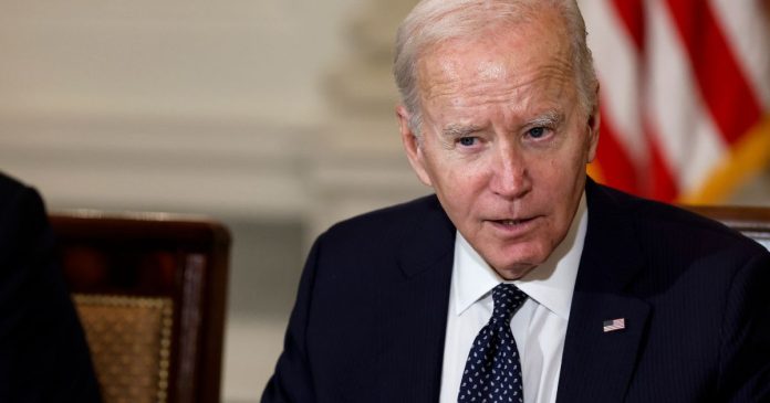 biden-does-strange-things-with-his-face-to-mock-reporters-daring-to-ask-him-important-questions